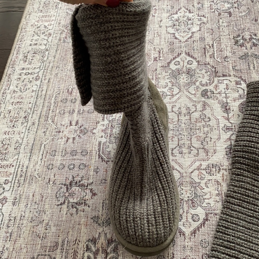 Knit Uggs - Picture 3 of 3